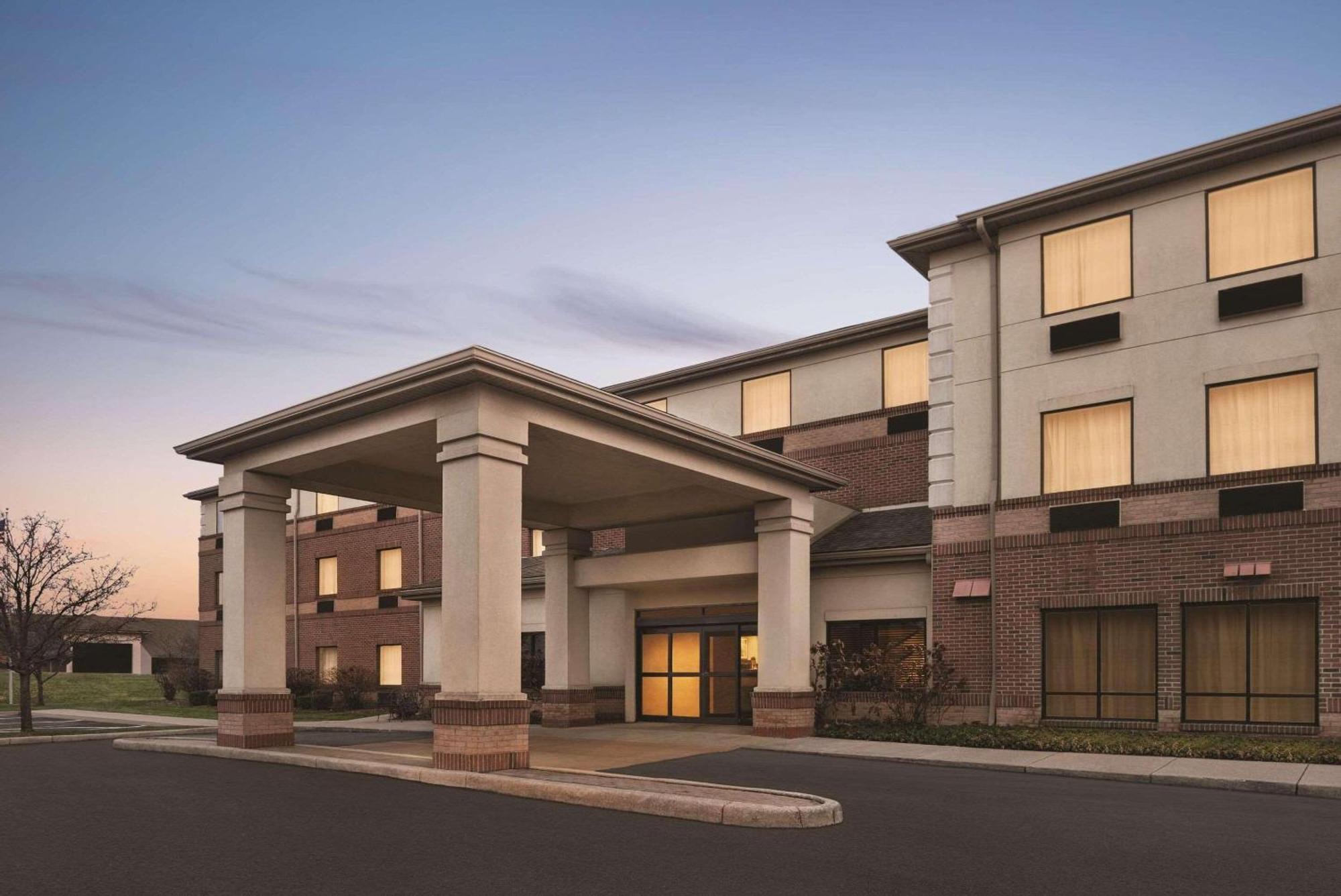 Country Inn & Suites By Radisson, Dayton South, Oh Miamisburg Bagian luar foto